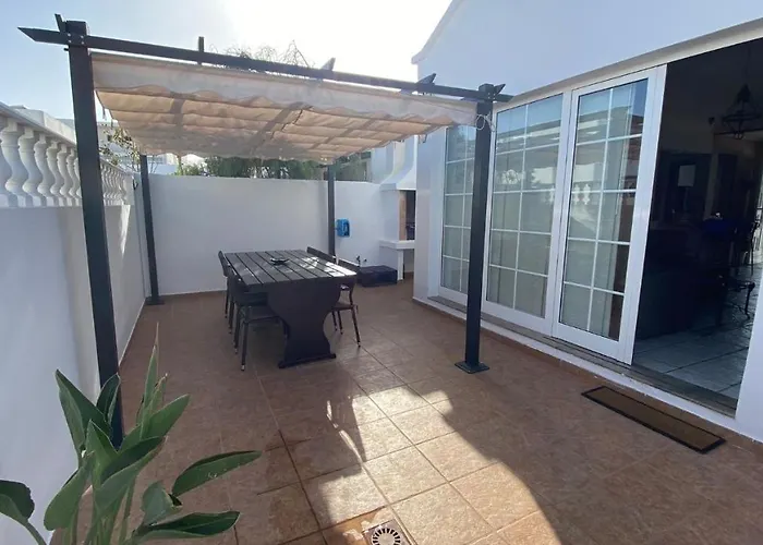 Villa La Duomo Di Vulcano Playa Honda (Lanzarote)