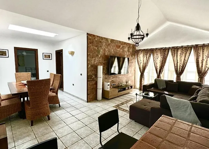 La Duomo Di Vulcano * Playa Honda (Lanzarote)